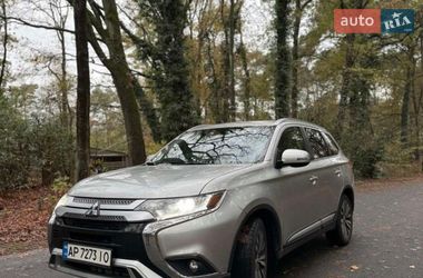 Позашляховик / Кросовер Mitsubishi Outlander 2020 в Житомирі