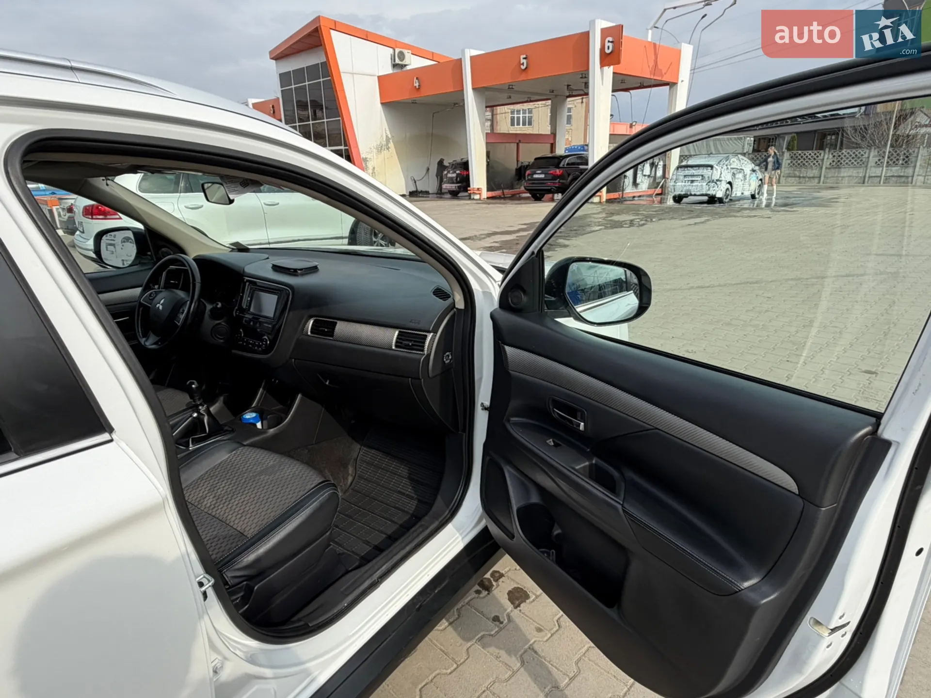 2014 Mitsubishi Outlander - мініатюра 9