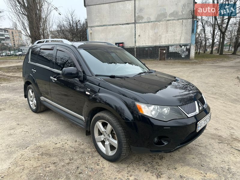 Внедорожник / Кроссовер Mitsubishi Outlander 2009 в Харькове