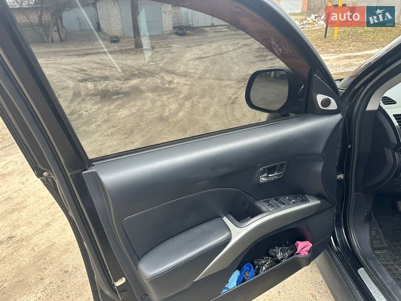 Внедорожник / Кроссовер Mitsubishi Outlander 2009 в Харькове