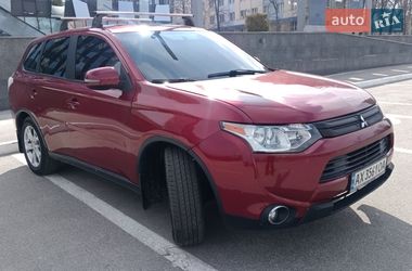 Внедорожник / Кроссовер Mitsubishi Outlander 2014 в Харькове