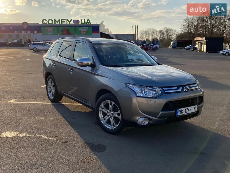 Mitsubishi Outlander