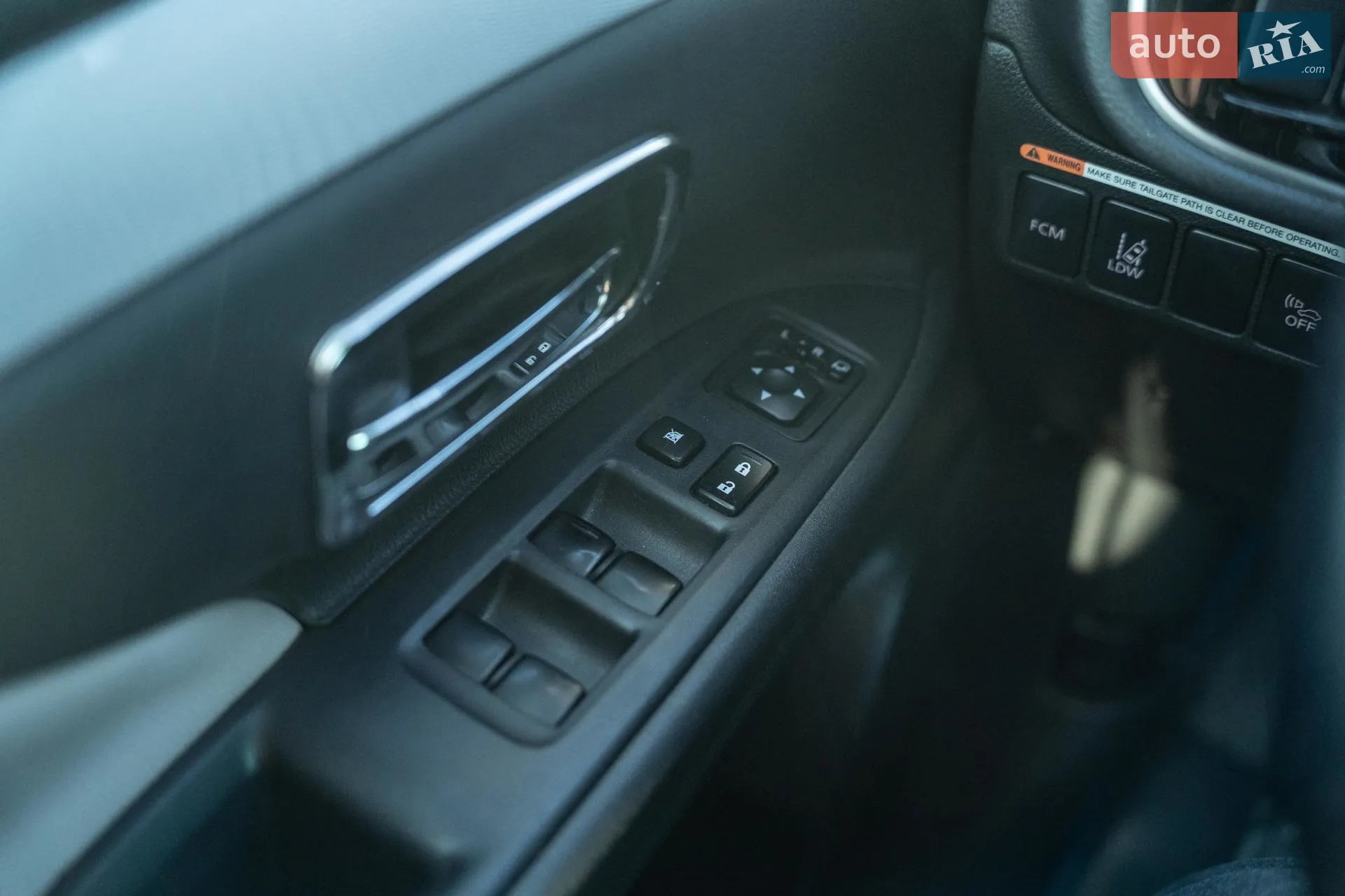 2013 Mitsubishi Outlander - мініатюра 19