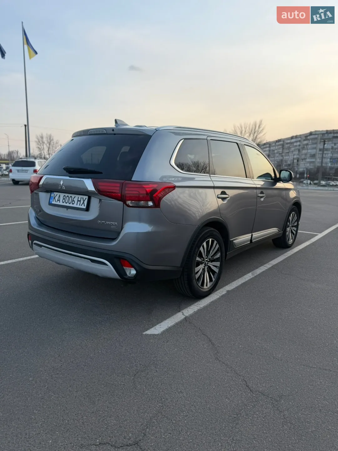 2018 Mitsubishi Outlander - мініатюра 6