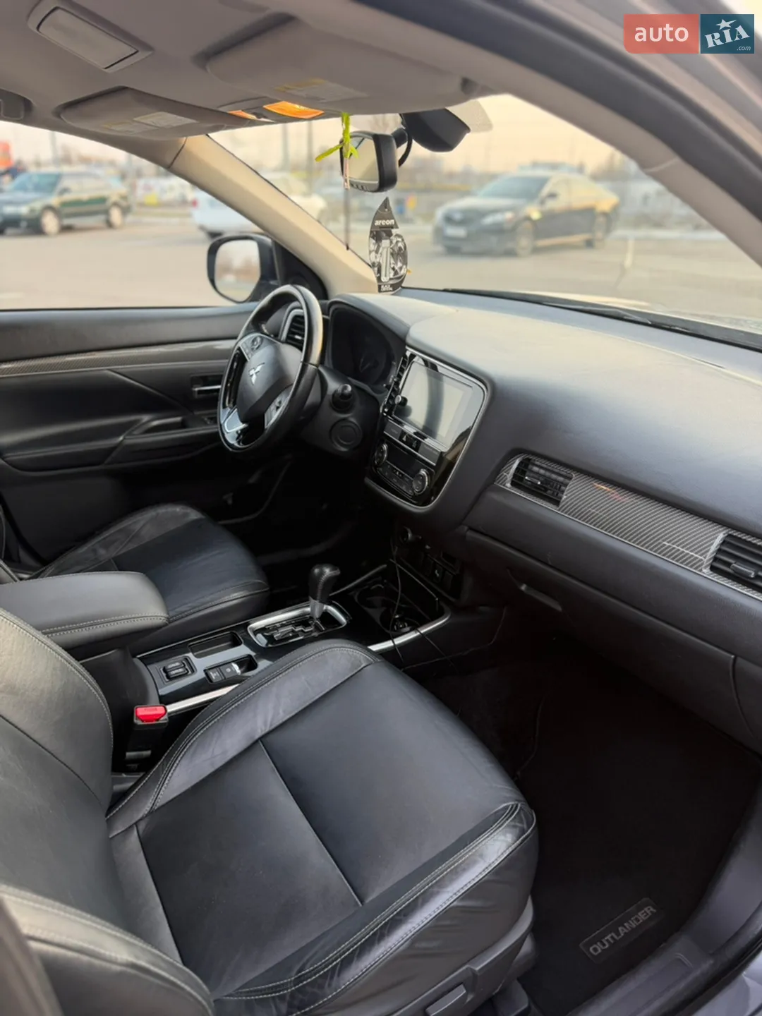 2018 Mitsubishi Outlander - мініатюра 13