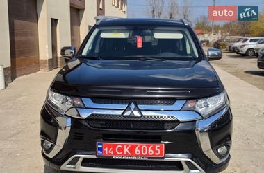 Внедорожник / Кроссовер Mitsubishi Outlander 2019 в Калуше