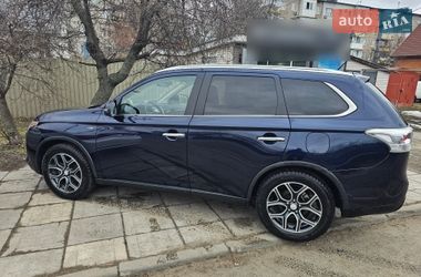 Позашляховик / Кросовер Mitsubishi Outlander 2014 в Черкасах