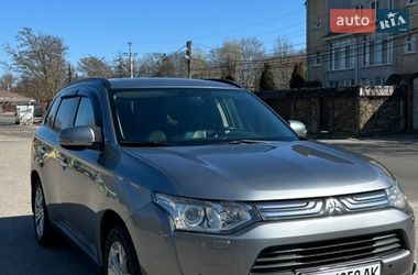 Позашляховик / Кросовер Mitsubishi Outlander 2014 в Одесі