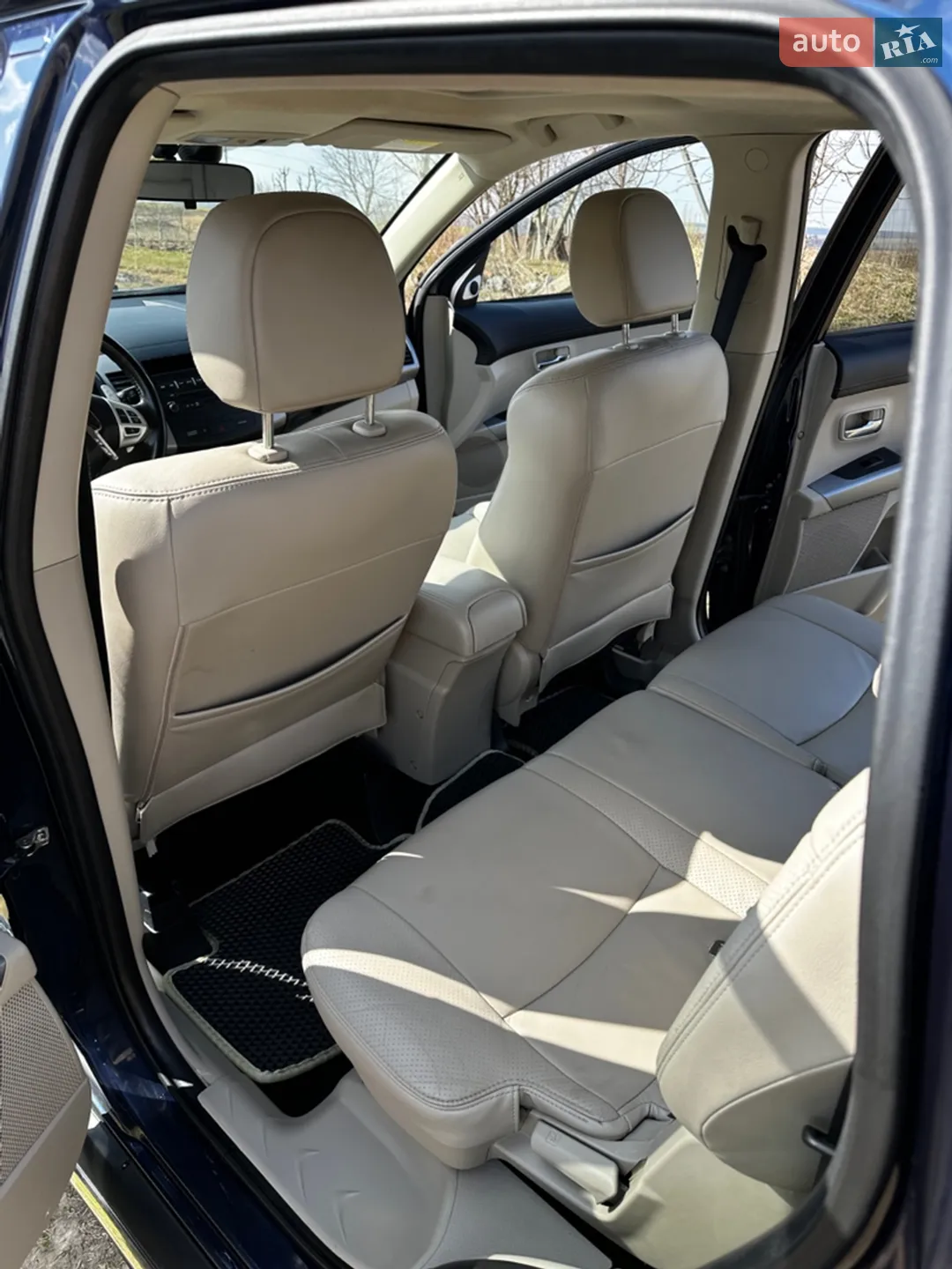 2010 Mitsubishi Outlander - мініатюра 9