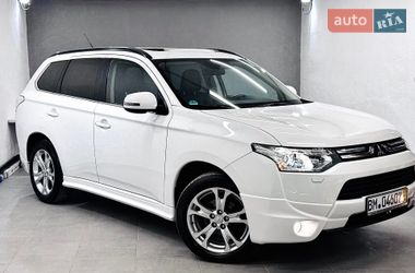 Внедорожник / Кроссовер Mitsubishi Outlander 2013 в Стрые