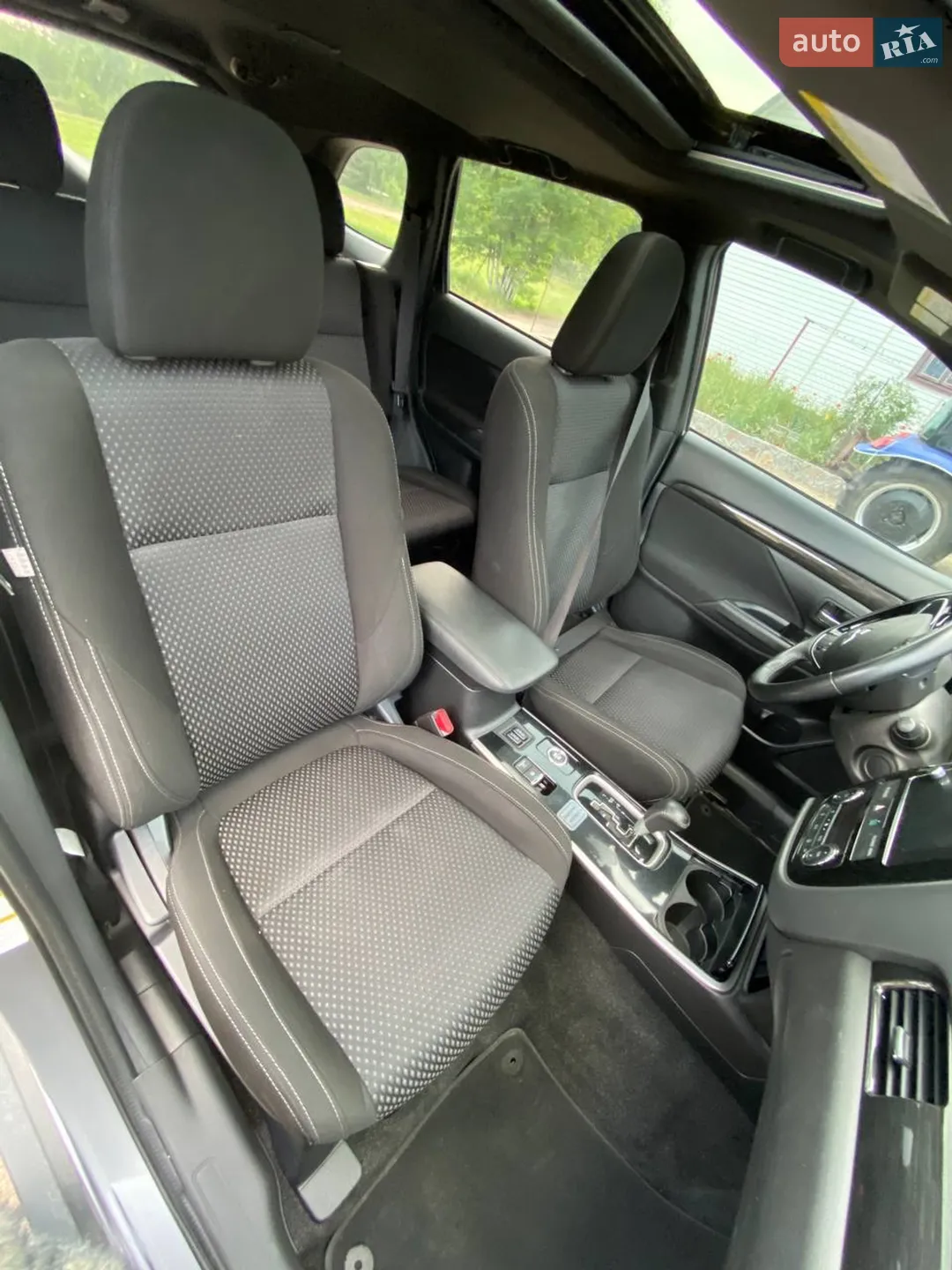 2017 Mitsubishi Outlander - мініатюра 18