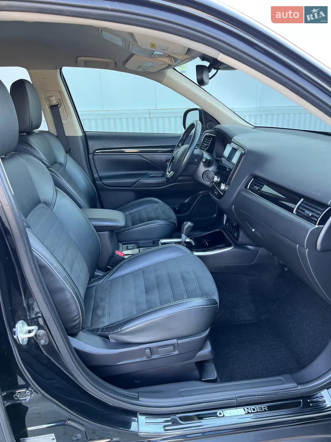 2019 Mitsubishi Outlander - мініатюра 35