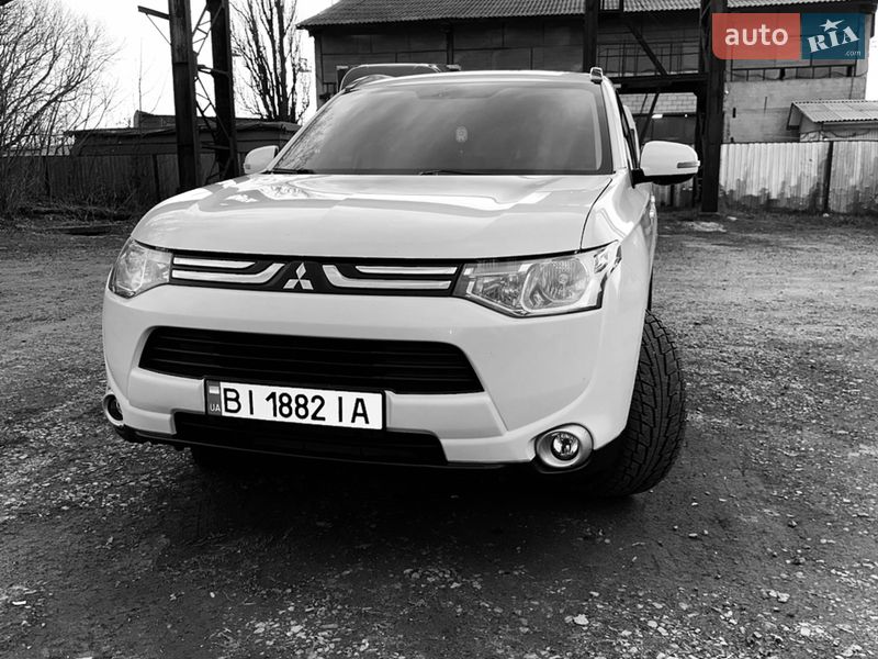 Mitsubishi Outlander 2012