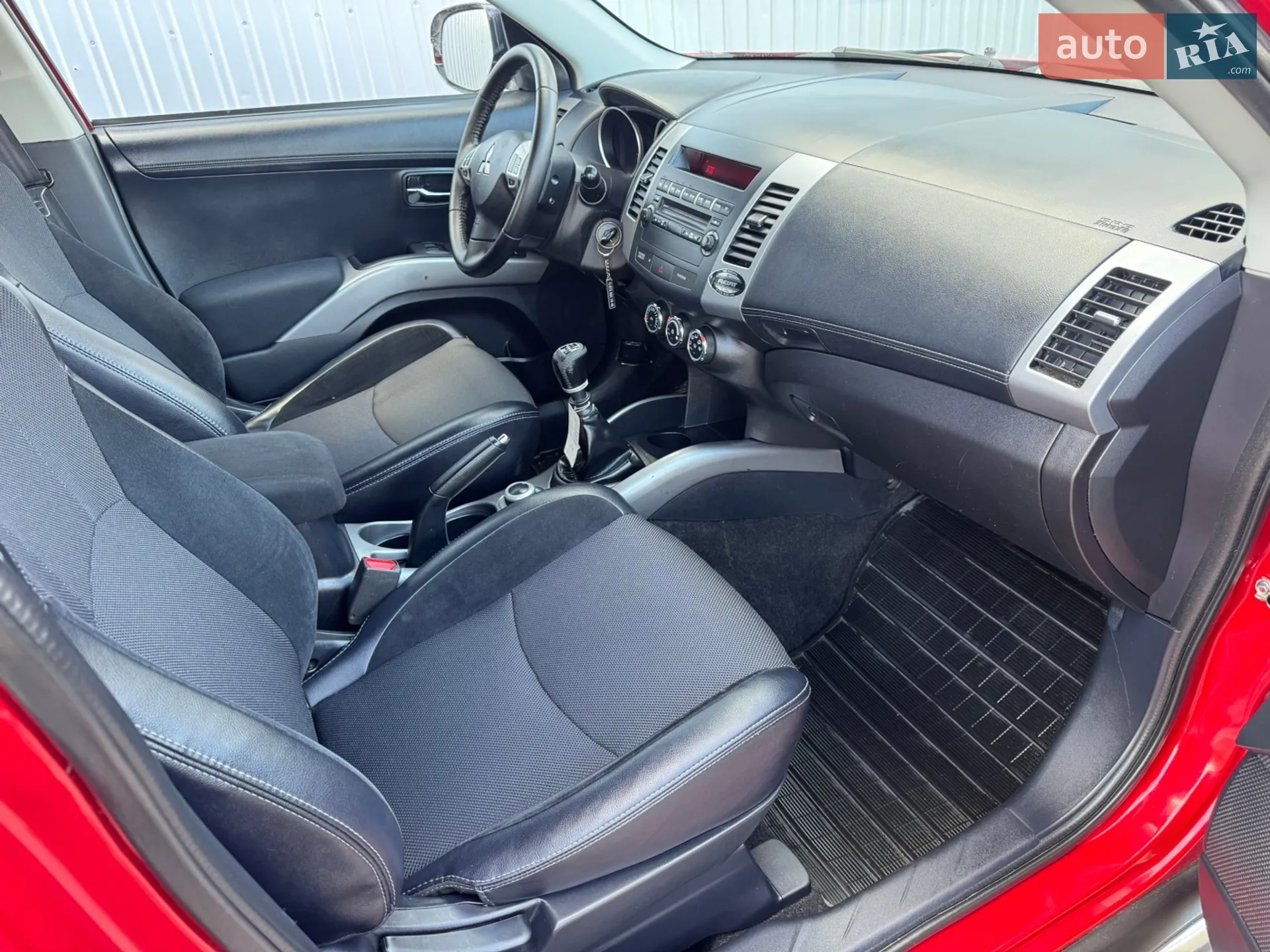 2012 Mitsubishi Outlander - мініатюра 18