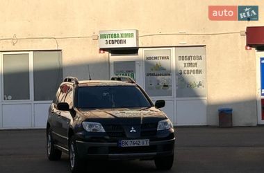 Внедорожник / Кроссовер Mitsubishi Outlander 2004 в Ровно
