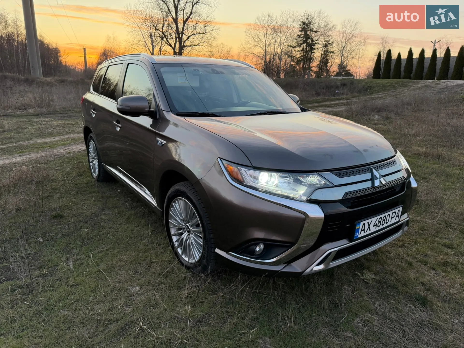 2019 Mitsubishi Outlander - мініатюра 2