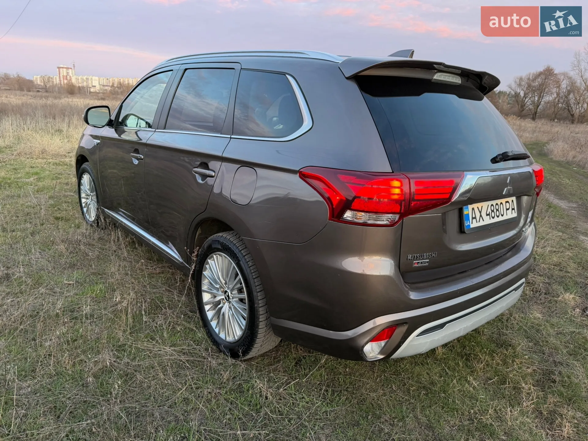 2019 Mitsubishi Outlander - мініатюра 3