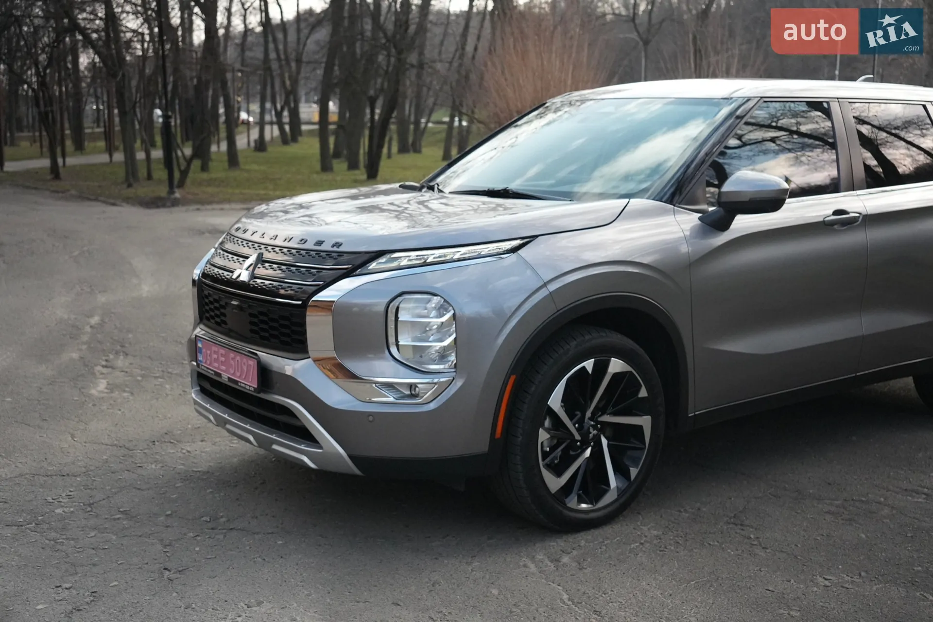 2021 Mitsubishi Outlander - мініатюра 3