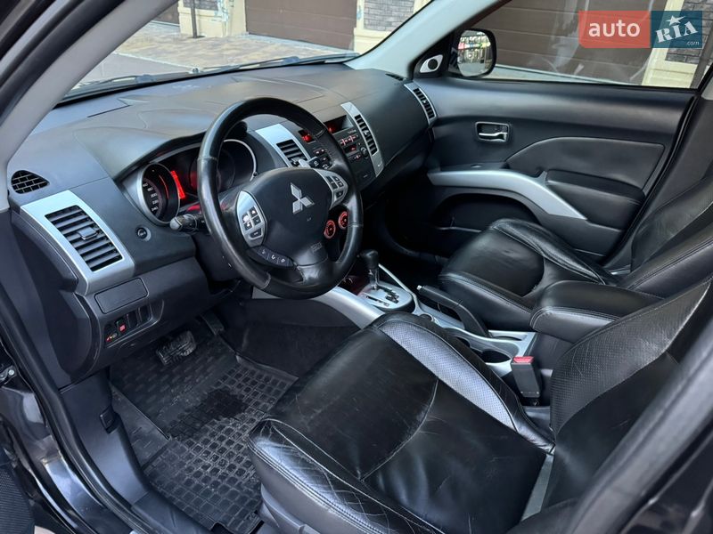 Внедорожник / Кроссовер Mitsubishi Outlander 2008 в Киеве