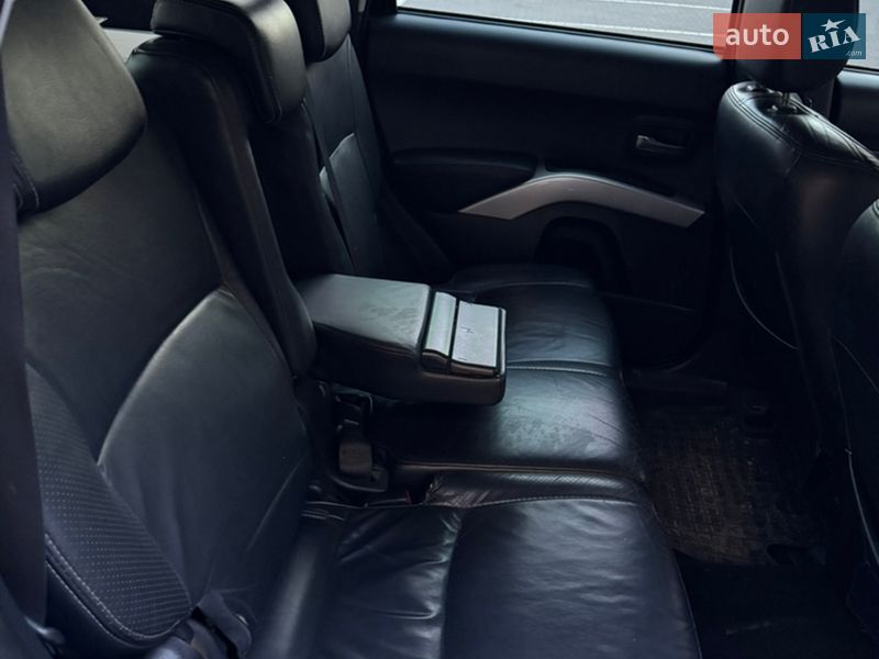 Внедорожник / Кроссовер Mitsubishi Outlander 2008 в Киеве