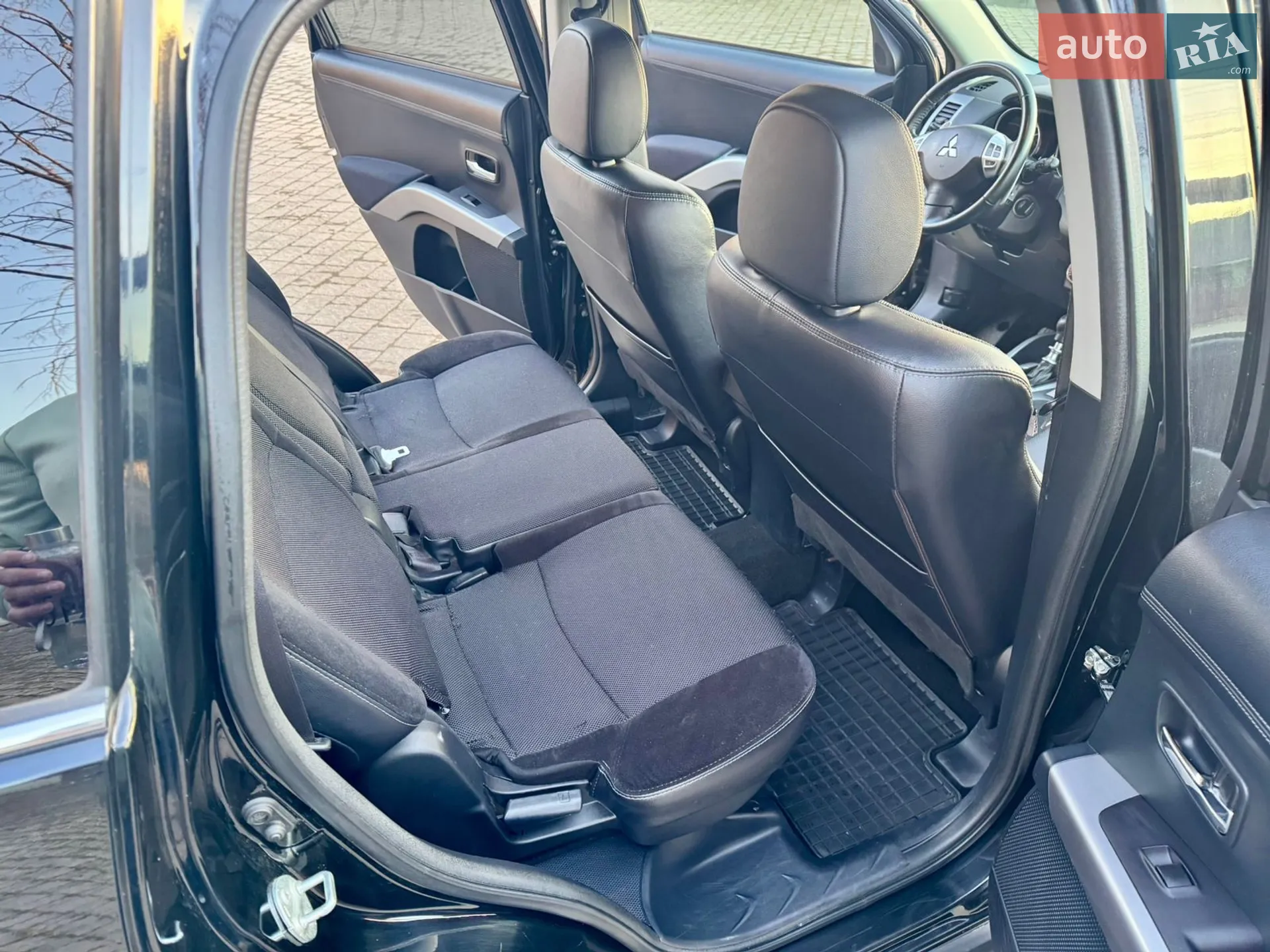 2012 Mitsubishi Outlander - мініатюра 10