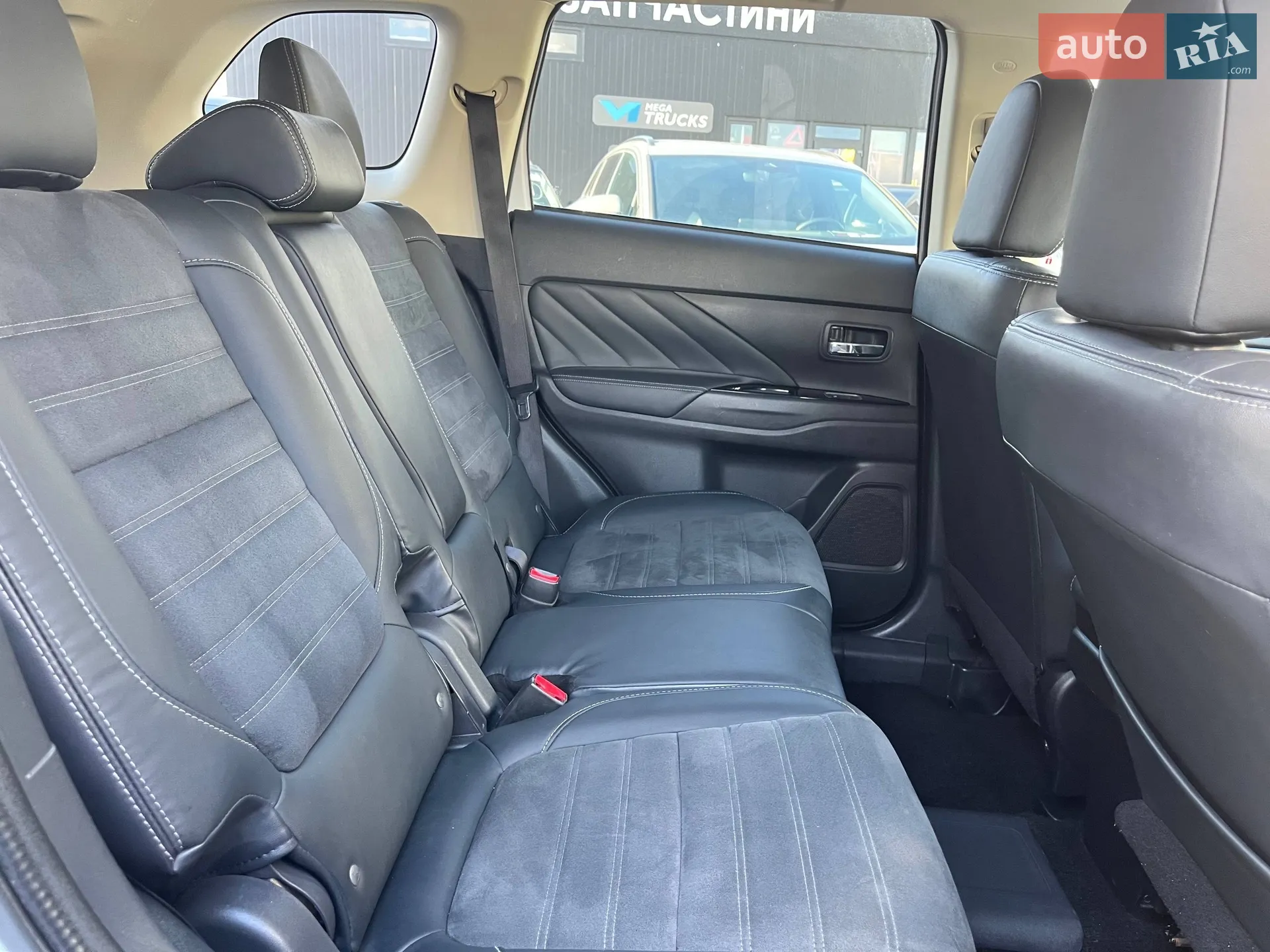 2018 Mitsubishi Outlander - мініатюра 26