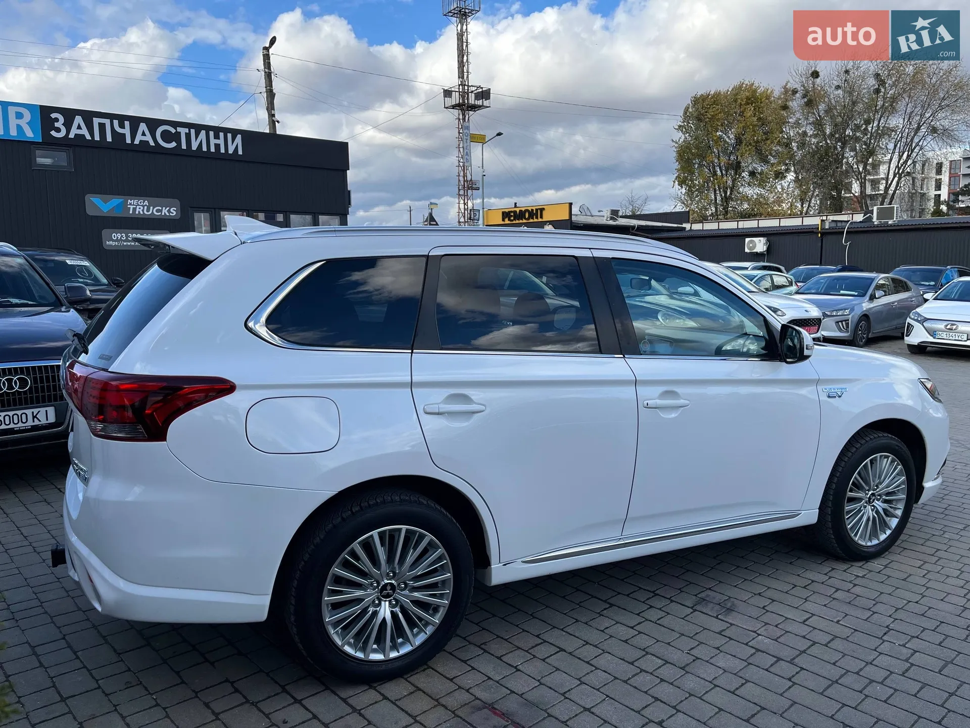 2018 Mitsubishi Outlander - мініатюра 9