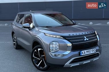 Внедорожник / Кроссовер Mitsubishi Outlander 2021 в Киеве