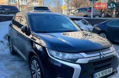 Позашляховик / Кросовер Mitsubishi Outlander 2019 в Харкові