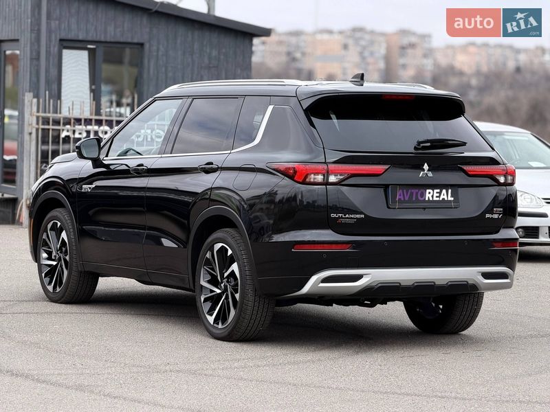 Внедорожник / Кроссовер Mitsubishi Outlander 2024 в Кривом Роге