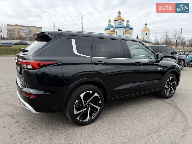Внедорожник / Кроссовер Mitsubishi Outlander 2024 в Кривом Роге