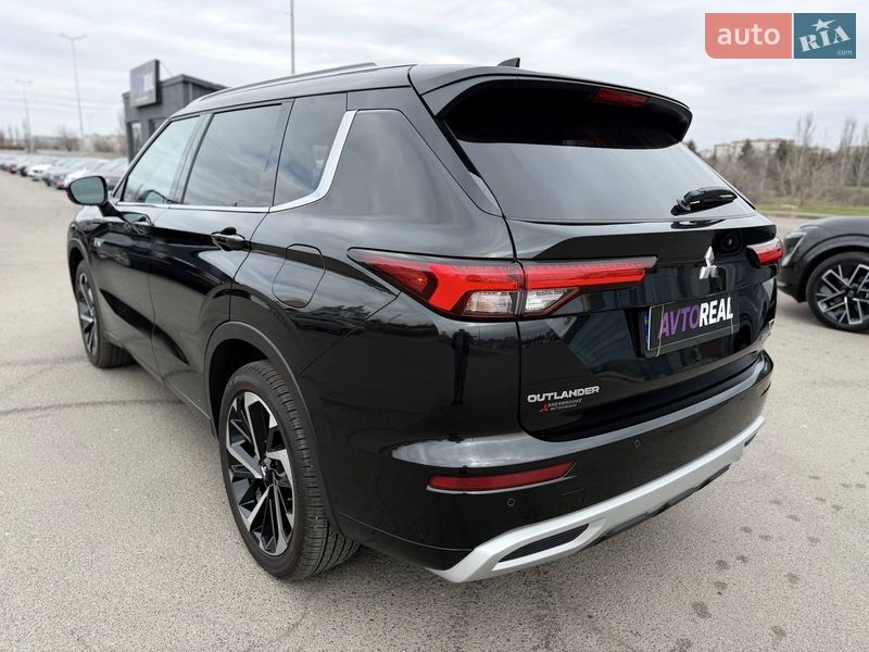 Внедорожник / Кроссовер Mitsubishi Outlander 2024 в Кривом Роге