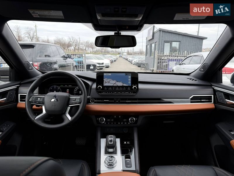 Внедорожник / Кроссовер Mitsubishi Outlander 2024 в Кривом Роге