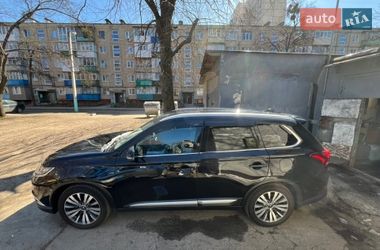 Позашляховик / Кросовер Mitsubishi Outlander 2019 в Харкові