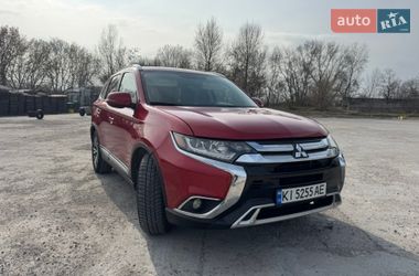 Позашляховик / Кросовер Mitsubishi Outlander 2019 в Києві