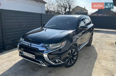 Внедорожник / Кроссовер Mitsubishi Outlander 2017 в Белой Церкви