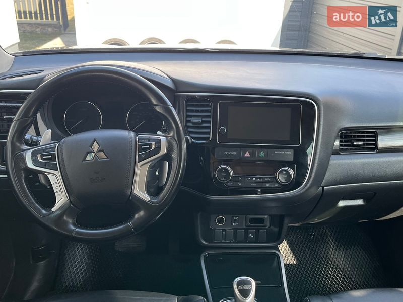 Внедорожник / Кроссовер Mitsubishi Outlander 2017 в Белой Церкви