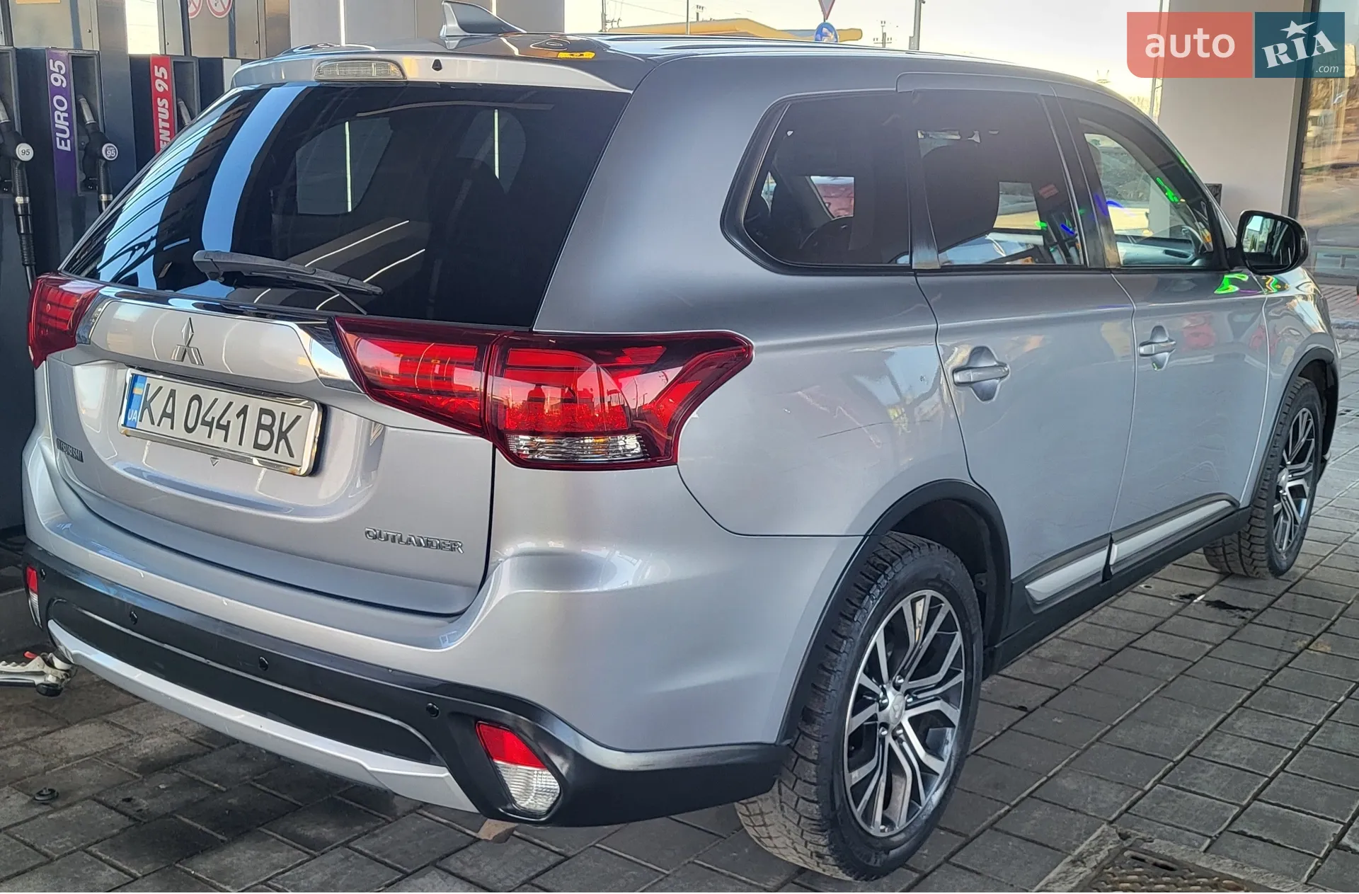 2016 Mitsubishi Outlander - мініатюра 14