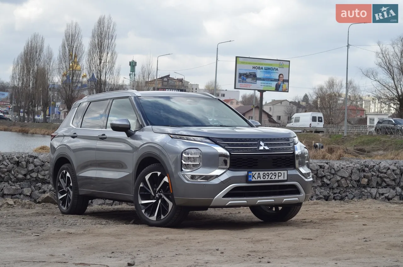2022 Mitsubishi Outlander - мініатюра 55