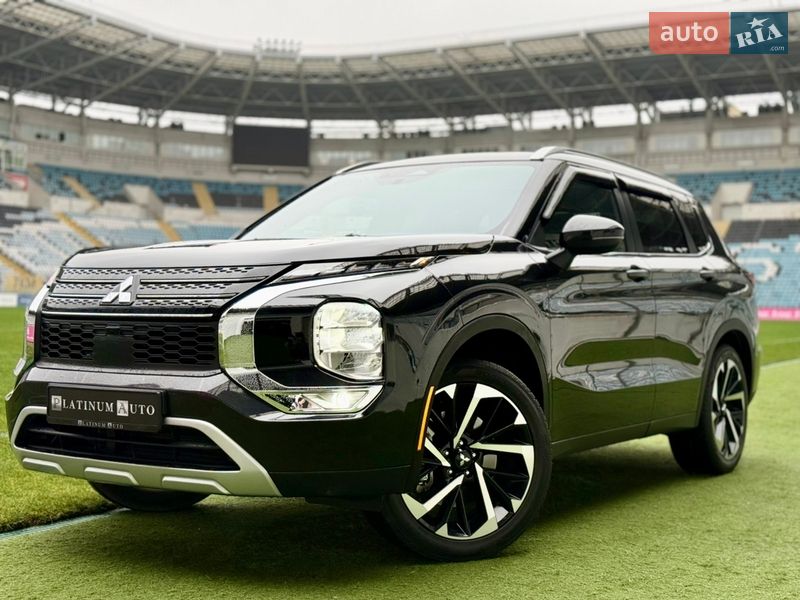 Внедорожник / Кроссовер Mitsubishi Outlander 2022 в Одессе