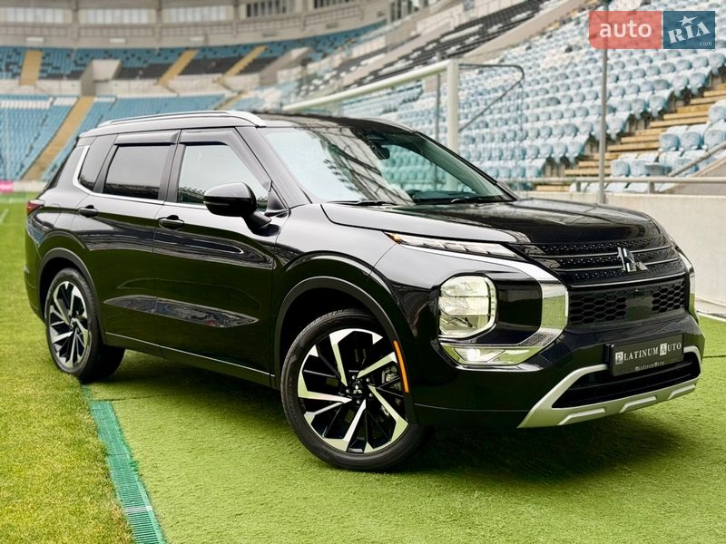 Внедорожник / Кроссовер Mitsubishi Outlander 2022 в Одессе