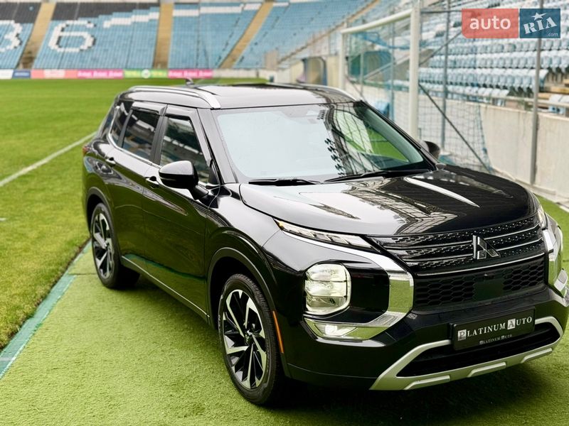 Внедорожник / Кроссовер Mitsubishi Outlander 2022 в Одессе
