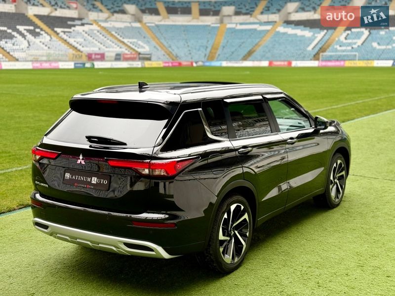 Внедорожник / Кроссовер Mitsubishi Outlander 2022 в Одессе