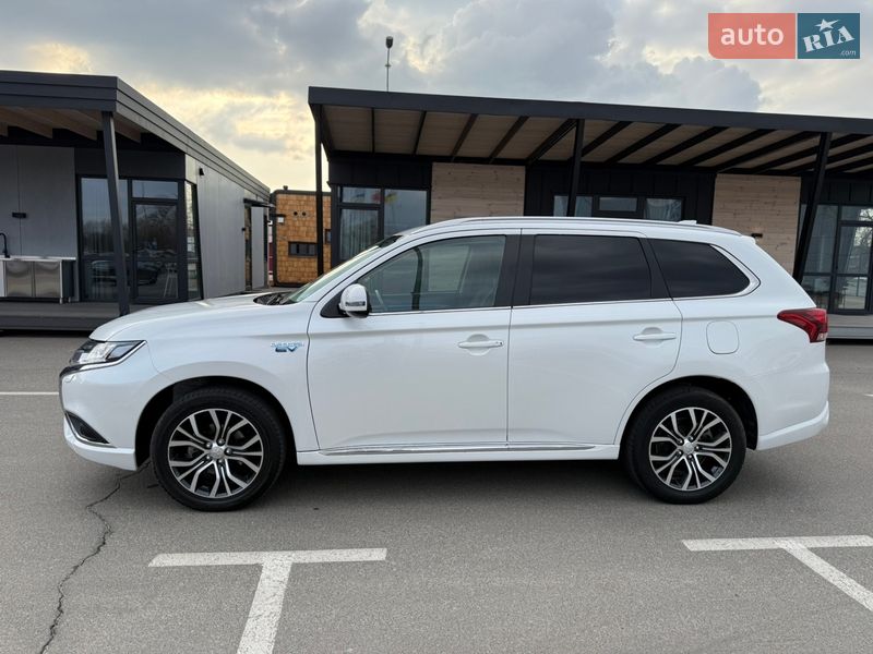 Внедорожник / Кроссовер Mitsubishi Outlander 2017 в Киеве фото 14 Внедорожник / Кроссовер Mitsubishi Outlander 2017 в Киеве