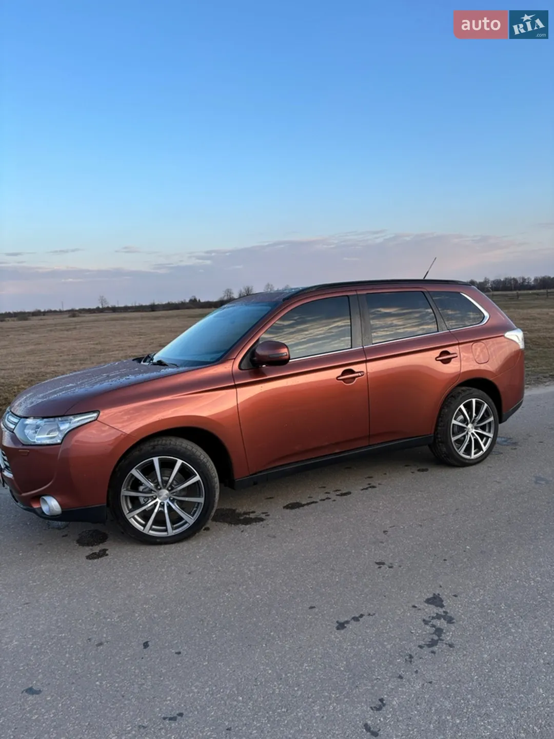 2013 Mitsubishi Outlander - мініатюра 12