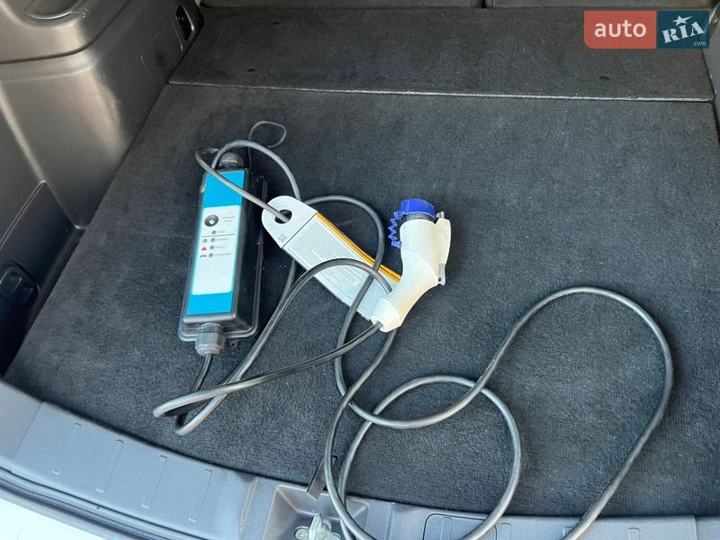 Внедорожник / Кроссовер Mitsubishi Outlander 2016 в Коломые