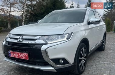 Внедорожник / Кроссовер Mitsubishi Outlander 2016 в Золочеве