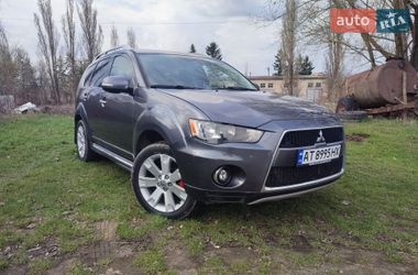 Внедорожник / Кроссовер Mitsubishi Outlander 2010 в Мурованых Куриловцах