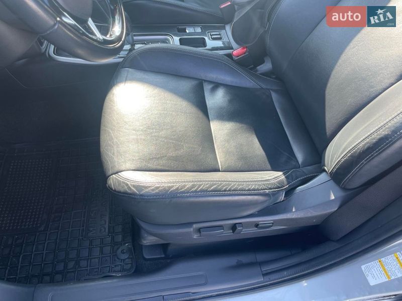 Внедорожник / Кроссовер Mitsubishi Outlander 2020 в Львове фото 5 Внедорожник / Кроссовер Mitsubishi Outlander 2020 в Львове