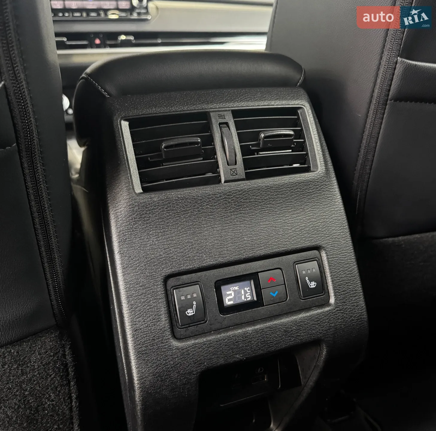 2024 Mitsubishi Outlander - мініатюра 38